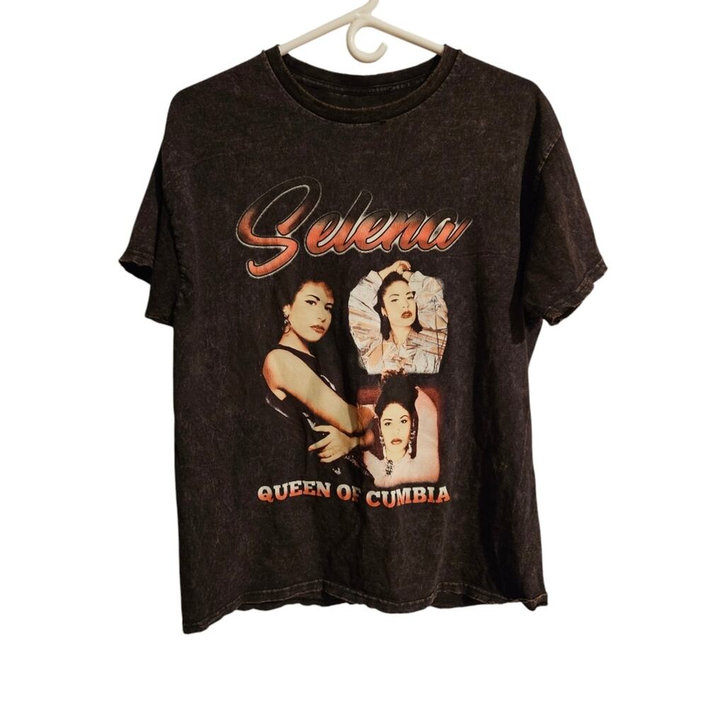 Selena distressed t-shirt Black short sleeve t-shirt size L